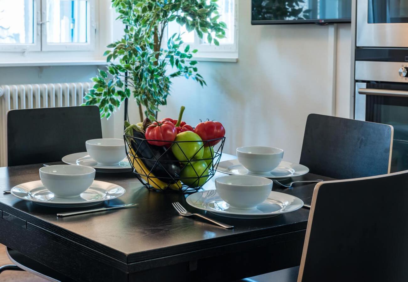 Hitrental Schmidgasse - Apartments Цюрих Экстерьер фото